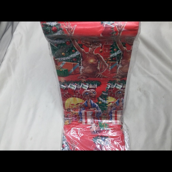 Vintage 80’s E.T. Christmas Gift Wrapping Paper - Picture 3 of 6